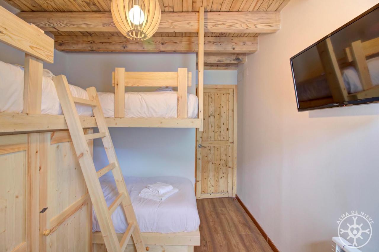 Casa Era Cuma De Alma De Nieve Villa Salardu Luaran gambar