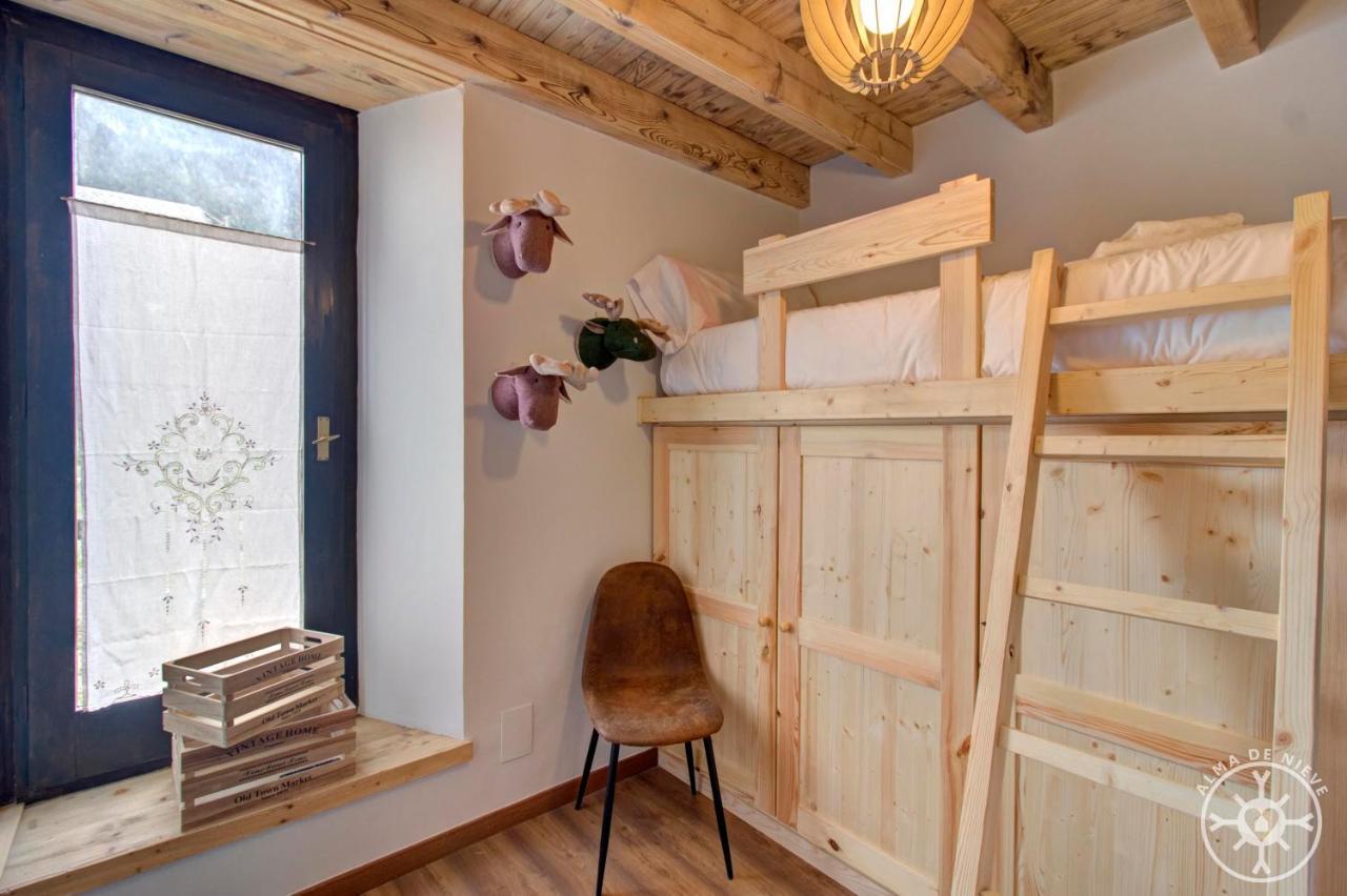Casa Era Cuma De Alma De Nieve Villa Salardu Luaran gambar